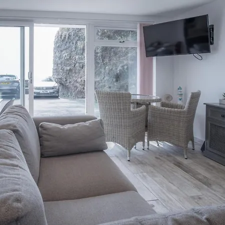 Beach Court - 1 Bedroom Apartment - Saundersfoot Exterior photo